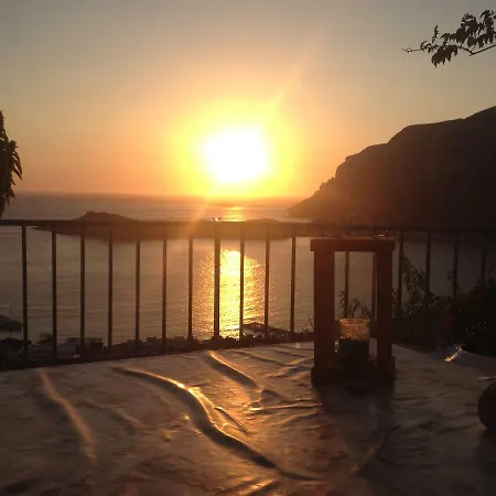 Elsa's House Daire Myrties